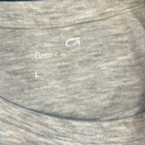 NEW Gap Fit Gray Athletic Crop Top Large - Picture 6 of 10